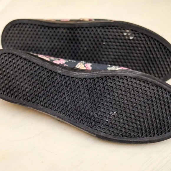 Vans Black Rose Floral Sneakers Size 7.5 - Picture 5 of 5